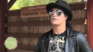 Slash Talks About the L.A. Zoo!