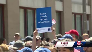 Rally held to support Boston-area Jewish students