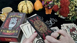 Обзор колоды "Tarot del Toro". English subtitles