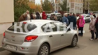Жители улицы Керченской перекрыли дорогу, чтобы защитить детей