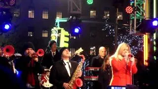 Christmas in Rockefeller Center 2013 - Kelly Clarkson "Run Rudolph Run"