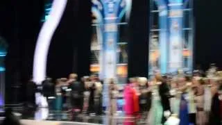 Что происходит во время рекламы в прямом эфире на конкурсе "Мисс Вселенная 2013"
