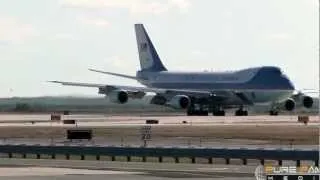 President Obama Arrival At JFK airport NY for  second Presidential Debate at Hofstra