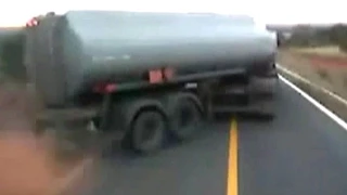 Truck Crashes, Crazy Drivers & Road Rage | Compilation 2014 *NEW*