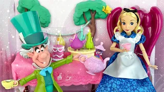 Alice in Wonderland Tea Party Classic Doll Play Set Review & Unboxing