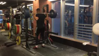140kg / 310lb squat x 10 reps