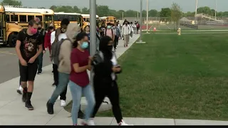 Northeast Ohio schools bringing back mask mandates, going virtual after break