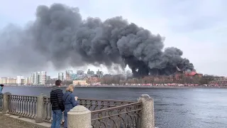 12 апреля 2021 г. Санкт-Петербург.Горит здание Невской Мануфактуры. Пожар в Юбилей космонавтики!