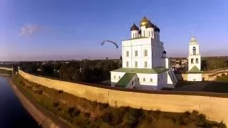 Pskov - the largest stone fortress in Europe. / Псков - крупнейшая каменная крепость в Европе.