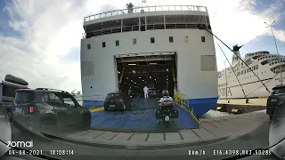 Hafen von Split / Port of Split / Embarking on the Ferry to Ancona.