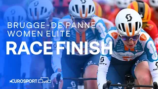 Sprint trains ASSEMBLE  🚂 | Classic Brugge-de Panne 2024 Women Elite Race Finish | Eurosport Cycling