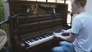 Yann Tiersen - La Valse d'Amélie (Live Piano)