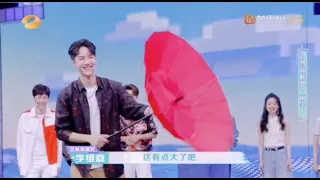 Wang Yibo x Zhao Liying Happy Camp Magnifying Glass Version - I love the smiles of both