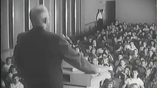 MP2002-409 Former President Truman Talks to Children at the Truman Library