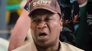 [SabusFilM] Piranha 3DD - Official HD Trailer