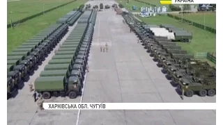Передача військової техніки в зону #АТО за участю Президента України
