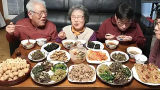 Full moon five-grain rice, 6 kinds of vegetables (fried red pepper, yaksik, clam miso soup) recipe