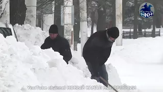 НКН  В Стаханове продолжается борьба с непогодой