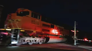 BNSF AC44CW #5611 & BNSF SD70ACe #9371 lead a long northbound empty mega NRG coal train.