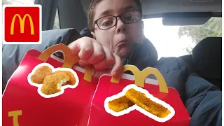 Comparing a fish finger happy meal vs chicken nugget meal!