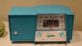 1960's Motorola Tube Radio plays FM thru the tubes