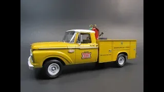 1965 Ford F100 Service Truck 1/25 Scale Model Kit Build Review Moebius Model King 1235