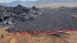 Flowing Pāhoehoe-  and ʻAʻā-Lava -  Fagradalsfjall, Iceland  -  May 21, 2021