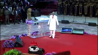 Bishop David Oyedepo humiliates the spirit of death.