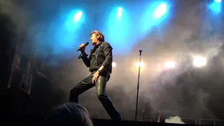 JOHNNY ROCK SOSIE DE JOHNNY HALLYDAY EN CONCERT A BREHAL