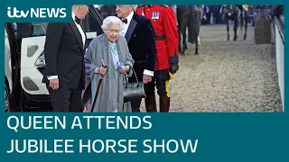 Queen receives standing ovation at Jubilee equestrian show I ITV News