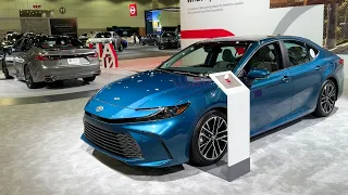 New TOYOTA CAMRY 2025 - XLE vs XSE AWD - visual comparison exterior & interior