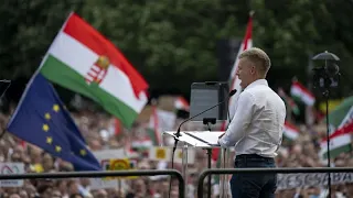 Ungheria, in 10mila al comizio di Peter Magyar: il nuovo principale oppositore di Victor Orbán