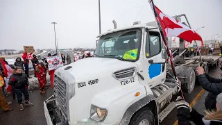 Trucker protest against COVID-19 vaccine mandate passes through Toronto