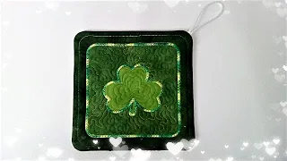 Combining 2 Different Designs to Make A Shamrock Pot Holder   From Kreative Kiwi