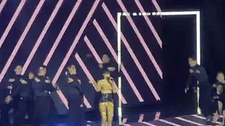 LISA of BLACKPINK in Paris - LALISA & MONEY 4K - Le Gala des Pièces Jaunes 2024