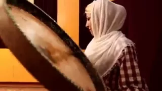 Iranian woman daf solo