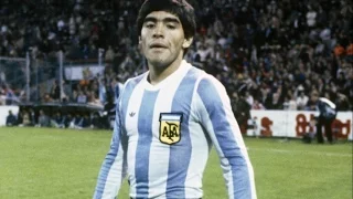 1979 CA Away Maradona vs Brazil