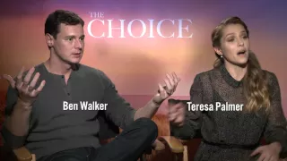 Renee talks with Nicholas Sparks and the cast of "The Choice"