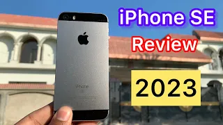 Should You Buy IPhone SE in 2023 | iPhone SE 2023 me lena Chaiya ya ni🤔