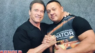 Миша и Арни [Mikhail Koklyaev & Arnold Schwarzenegger on Arnold Classic 2015]