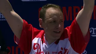 15x Hot Dog Eating Contest champ Joey Chestnut describes how he feels after devouring 63 hot dogs 🏆