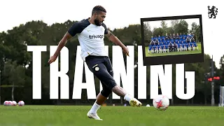 BTS TRAINING & CHELSEA MEN'S FIRST TEAM PHOTO | Burnley v Chelsea | Premier League 2023/24