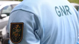 Vila Nova de Gaia : GNR detém dois homens suspeitos por roubo junto a estabelecimentos de ensino