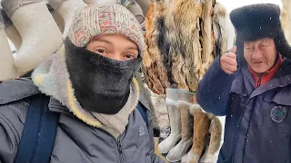 Fur, wrestling and warm clothes - Ulaanbaatar Narantuul Market - Asia's COLDEST MARKET