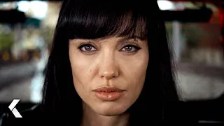 Escaping The Police Scene - Salt (2010) Angelina Jolie