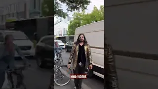 magic trick in the street 😅💯