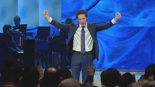 Churchgoers return to Lakewood Church following deadly shooting