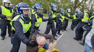 Old Man assaulted Hyde Park