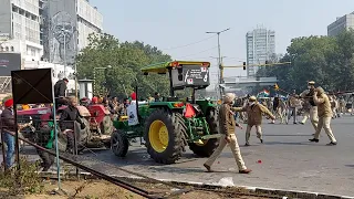 Chaos across Delhi as farmer groups break barricades, clash with cops
