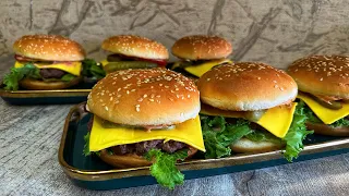 Бургер по домашнему. Чизбургер. Homemade cheeseburger